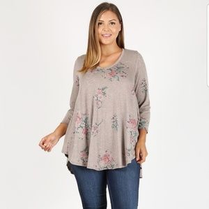 Ladies Plus Size Top!